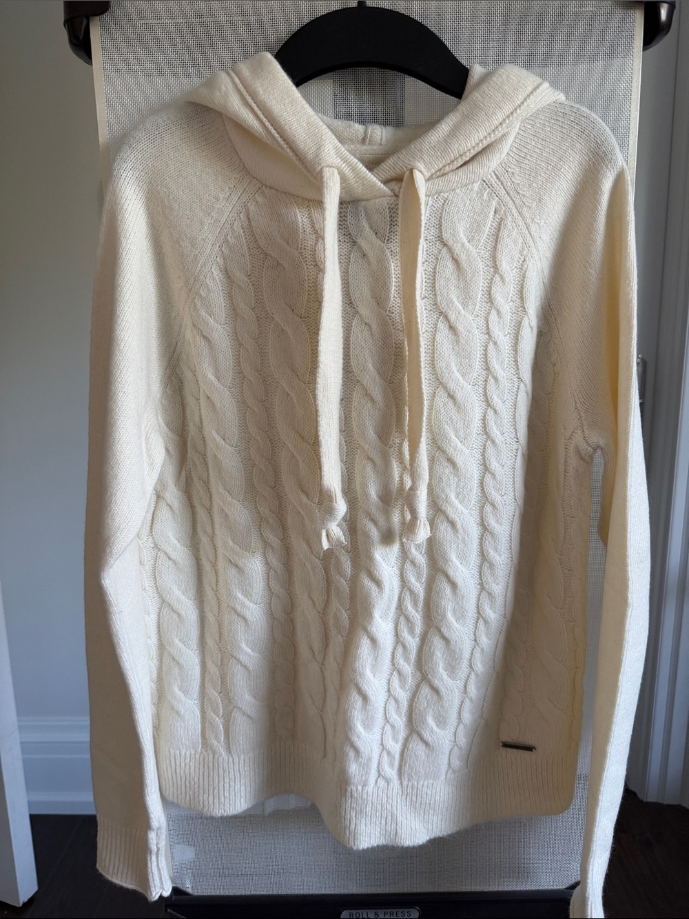 ABERCROMBIE & FITCH HOODED SWEATER